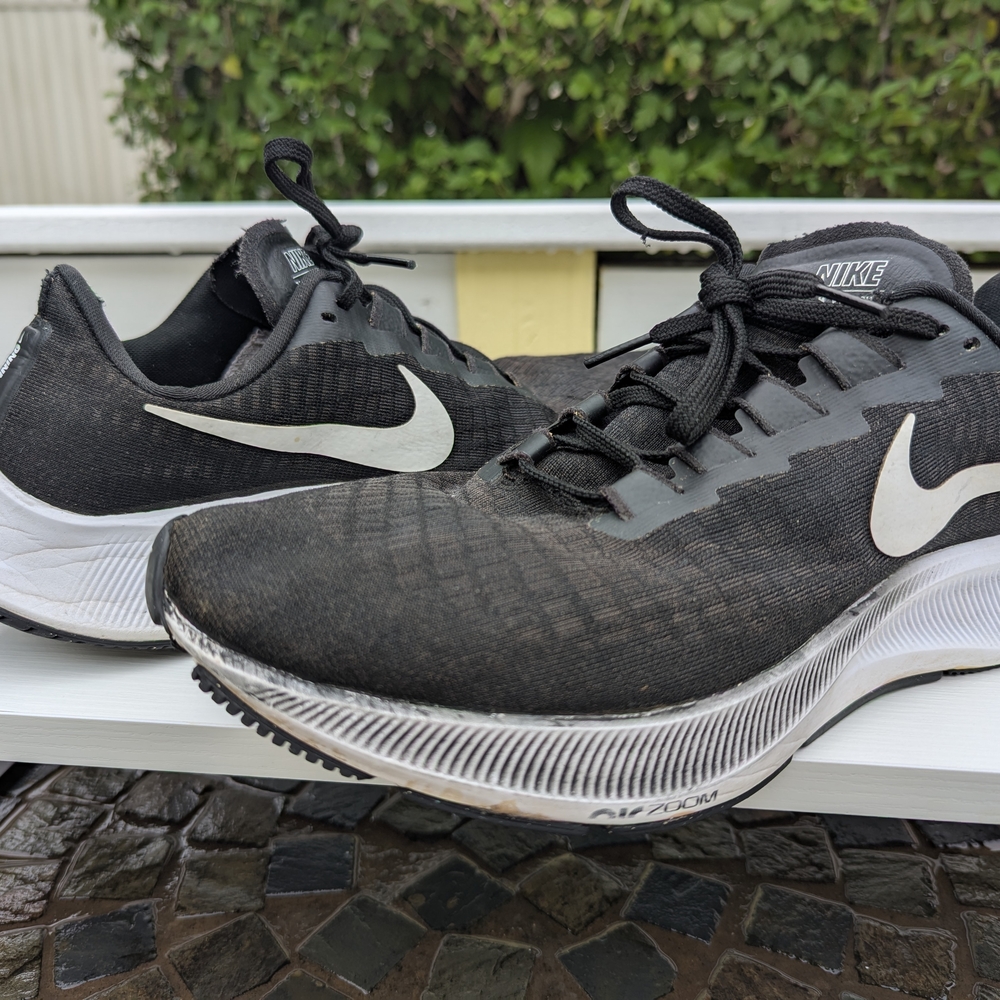 Nike Men's Air Zoom Pegasus 37 | Size 9 Black & White Running Shoes BQ9646-002